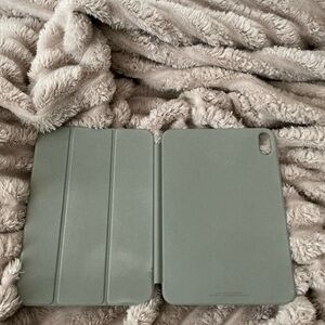 Apple Smart Folio for iPad mini (A17 Pro) - Sage ​​​​​​​
4